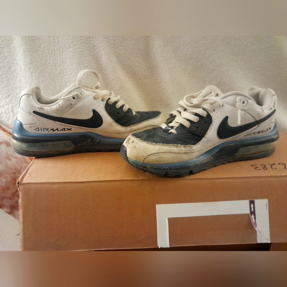 Nike Air Max men's size 8